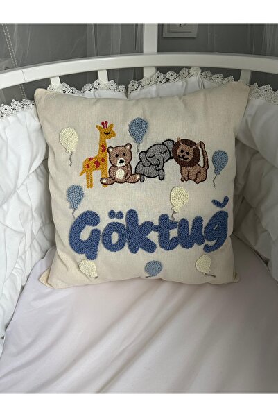 Punch nakışlı kişiye özel dekoratif bebek yastığı
