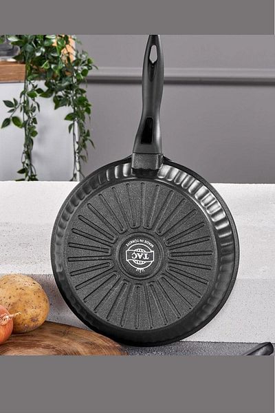 Taç 24 cm Black Crown Valeriya Casting Pan - Tac-4973