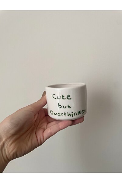 Nouis كوب مصنوع يدويًا من السيراميك مكتوب عليه عبارة "Cute But Overthinker".