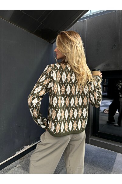 B2K FASHION Haki Camel Baklava Desenli Cepli Kazak Hırka