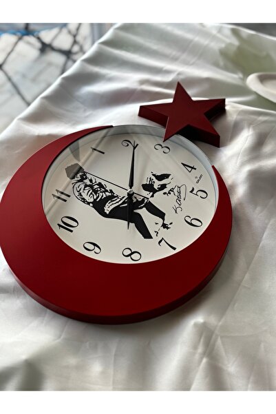 Melek Aksesuar Türk Bayrağı Figürlü Atatürk Portreli Kırmızı Renk Duvar Saati