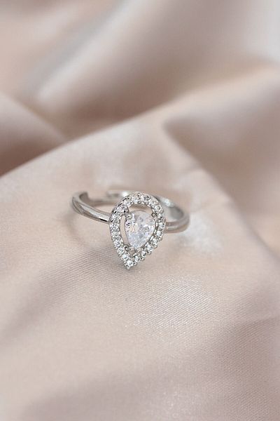 Skygo Adjustable Silver Color Metal Zircon And Crystal Stone Drop Model Ring
