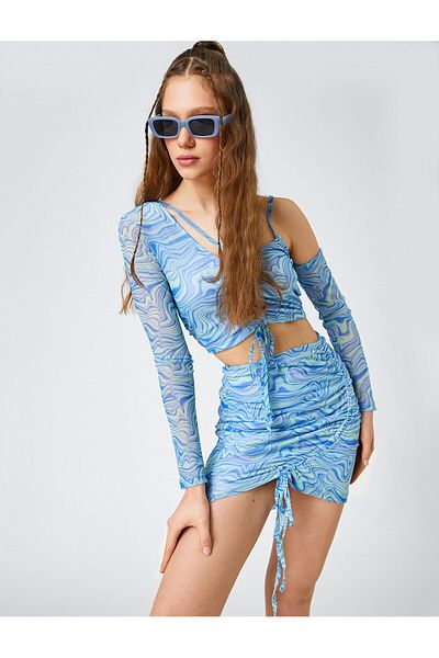 Koton Crop T-shirt με μακρύ μανίκι με λεπτομέρεια παραθύρου μπροστά με γεωμετρικό σχέδιο