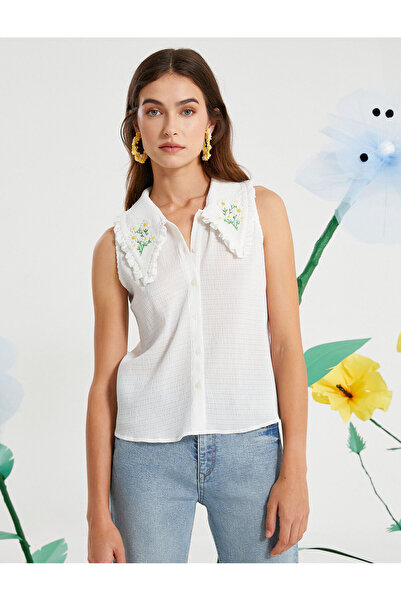 Koton Ärmelloses Hemd mit besticktem Kragen