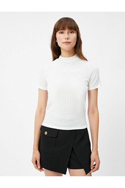 Koton Tričko s krátkým rukávem s vysokým límcem se vzorem