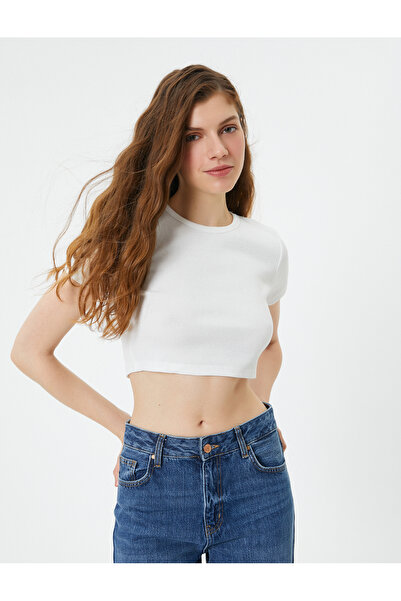 Koton Basic Crop T-Shirt με ραβδώσεις με κοντό μανίκι Crew Neck Slim Fit