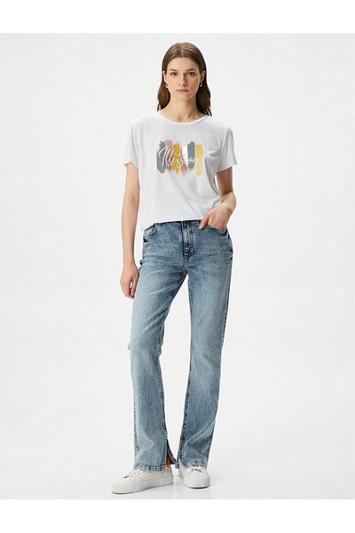 Koton Bedrucktes T-Shirt Kurzarm Rundhals Viskose-Mischgewebe Regular Fit