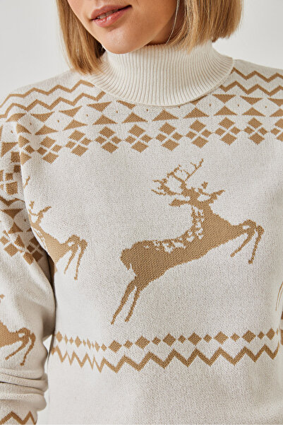 Bianco Lucci Women's Turtleneck Sweater with Deer Pattern 20246224