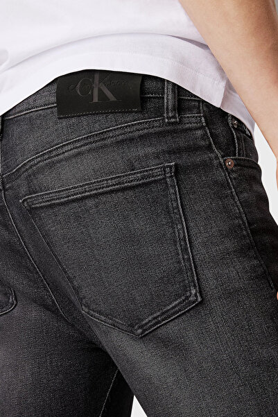 Calvin Klein Streç Pamuklu Skinny Fit Düşük Bel Dar Paça Jeans J30J3259681BY Erkek KOT PANTOLON J30J