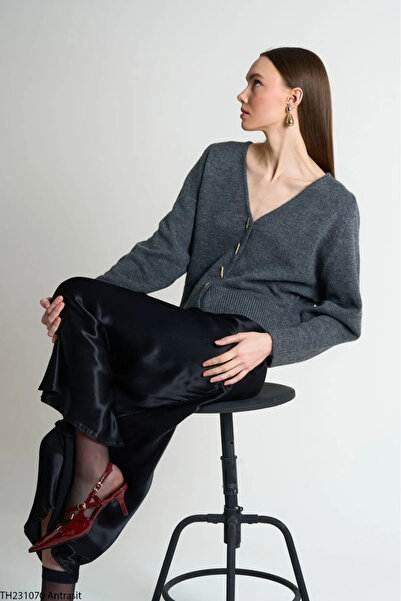 Nisantasimoda Women's V-Neck Lightning Buttoned Soft Cardigan