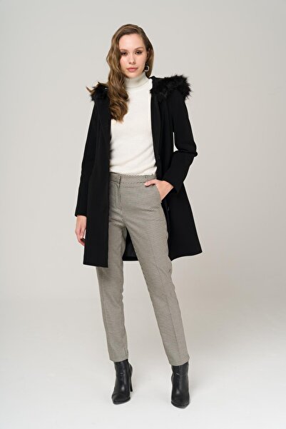 Olcay Kabát s kapucí a chlupatým páskem ČERNÝ 3986