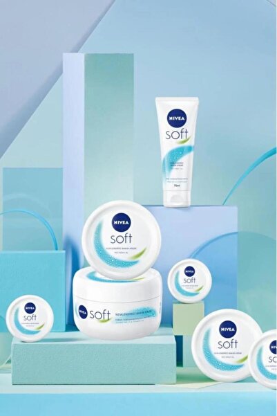 NIVEA Soft 300 ml Canlandırıcı Yüz Temizleme Köpüğü