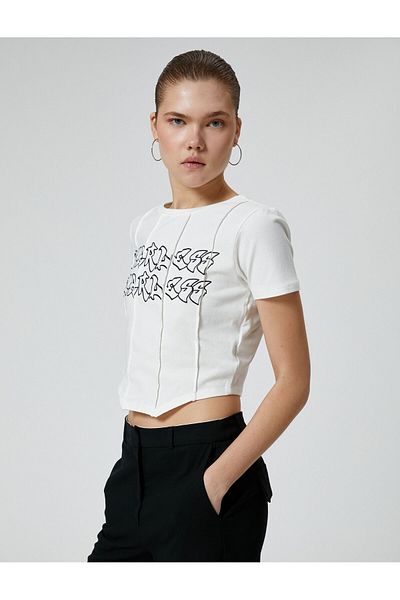 Koton Crop T-Shirt Asymmetric Cut με εμπριμέ κοντό μανίκι Crew λαιμόκοψη