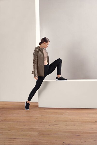 Tchibo بنطال رياضي ضيق للجري للنساء، أسود