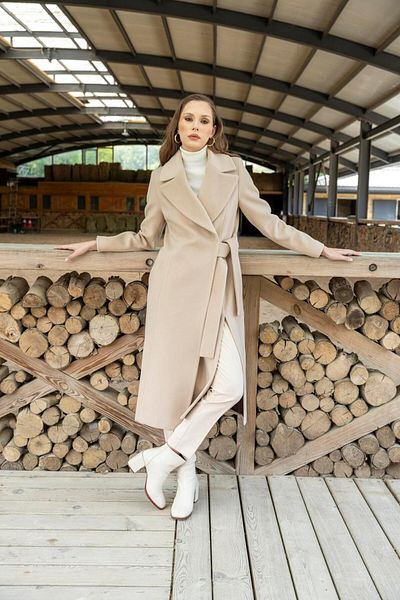 Olcay Zweireihiger mittellanger Mantel mit Taillengürtel und Schlitz vorne, BEIGE 3944