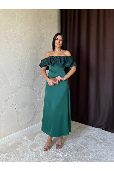 Afiş Butik Rochie cu detaliu cu șnur cu guler Madonna din satin verde smarald