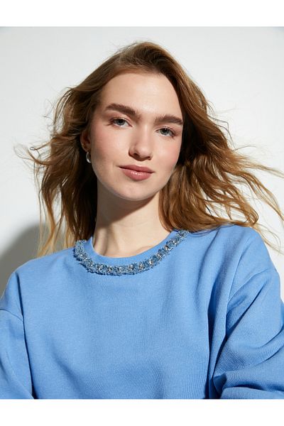 Koton Rundhals-Sweatshirt Regular Fit mit Metall-Accessoires