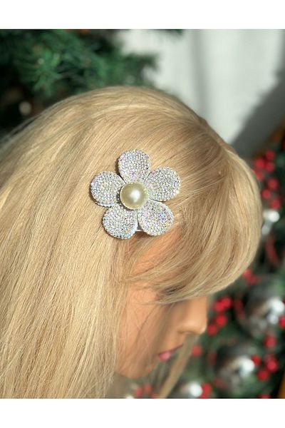 QUEEN AKSESUAR Luxury Design - Gray Pearl Crystal Stone Camellia and Daisy Flower New Year's Special Occasion Collet Side Buckle