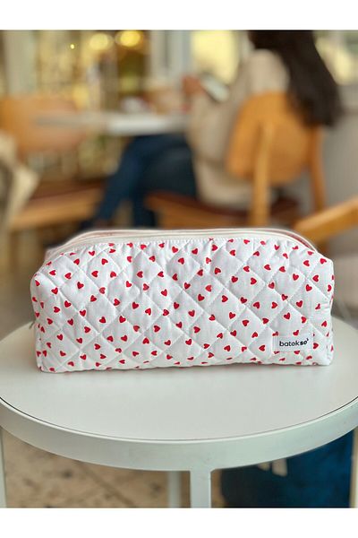 Batekso Travel Case for Hair Styler with Red Heart Pattern - Size XL