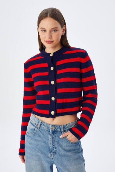 LEVABOUTIQUE Striped Buttoned Knitwear Crop Cardigan