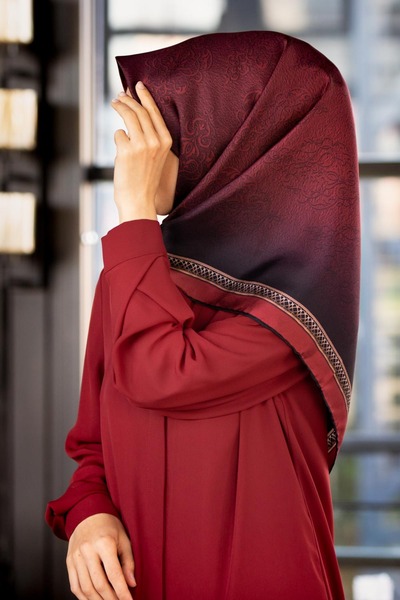 Vissona 100% Twill Barok Με σχέδιο Βουργουνδί χρώματος 90x90 Σχήμα ραφής κασκ...