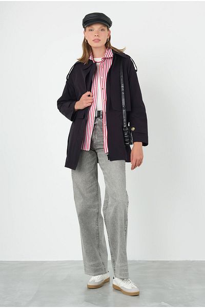 HEQA Black Trench Coat - Windbreaker Detailed