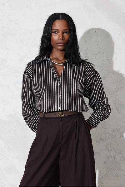 5in1Canpolat قميص مخطط عمودي باللون البني المر 16489