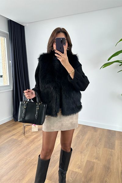 BİRCANÇİL Black Lining Detailed Fur Vest