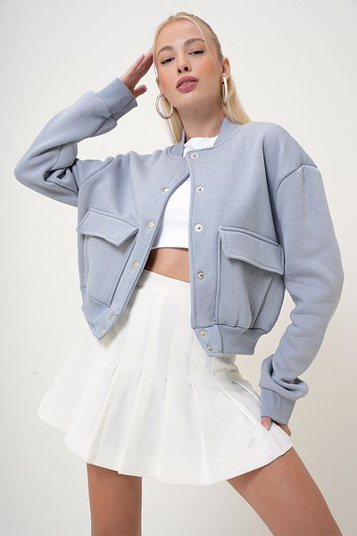 VAGGON Women's Gray Snap Closure Double Pocket Ribbed Crop Jacket Prm1049