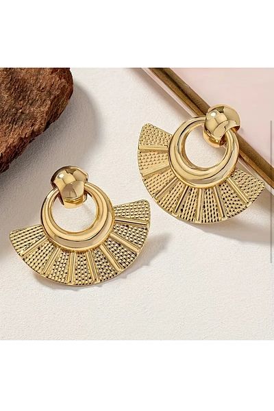 MEECY Gold Earrings