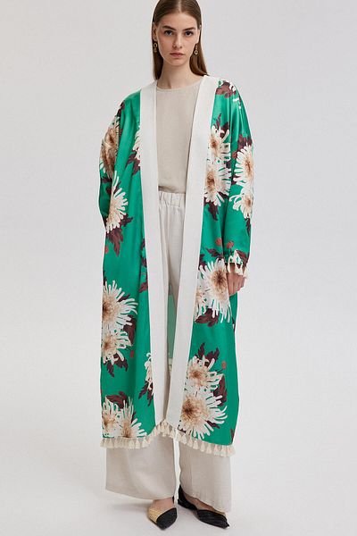 Touché Privé Kimono cu modele florale cu ciucuri