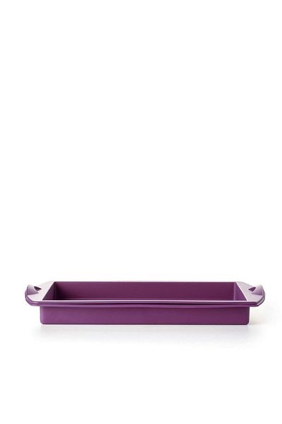 Tupperware 1.5 Liter Purple Silicone Rectangular Baking Mold - Flexible and Non-Stick Design