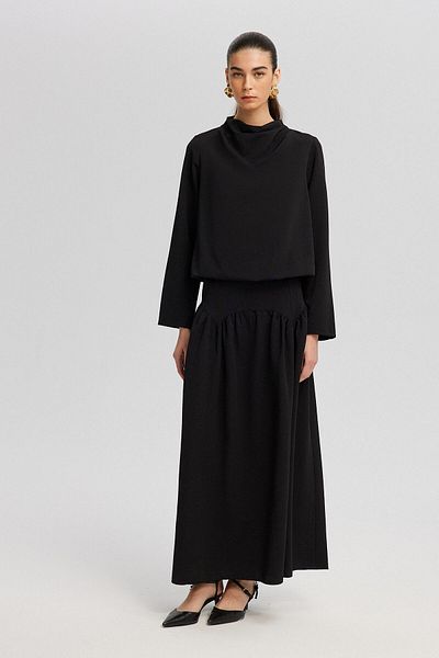 Touché Privé Linen Textured Lace Collar Blouse