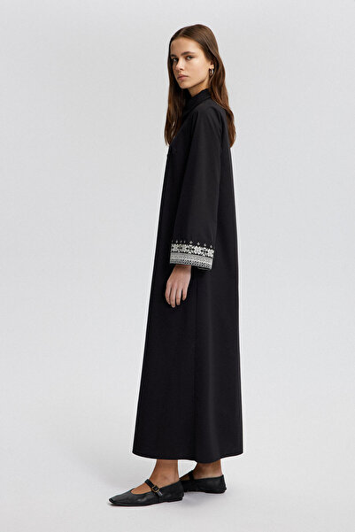 Touché Privé VYŠÍVANÉ POPLÍNOVÉ ŠATY S RUKÁVEM