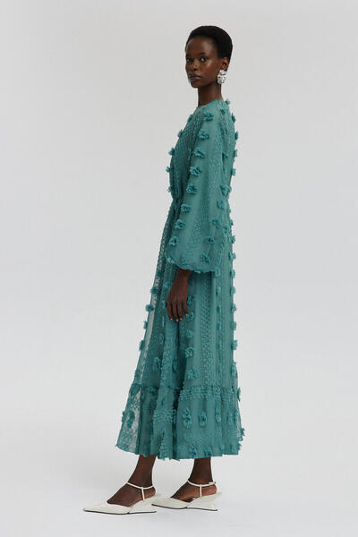 Touché Privé Šifonové šaty – design se sbíraným pasem