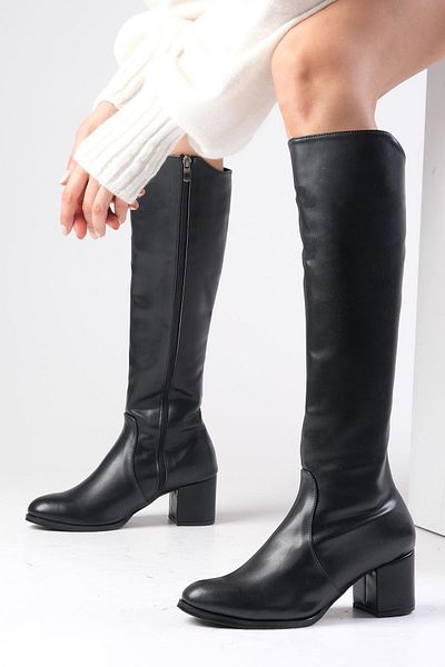 Mio Gusto Bella Schwarze Damenstiefel mit Absatz und seitlichem Reißverschluss und dünnem Kunstfellfutter