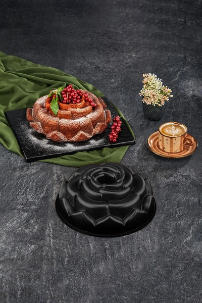 LAVONNI Rose Patterned Black Cake Mold