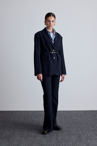 Manuka Marineblaue Blazerjacke mit klassischem Schnitt
