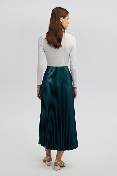 Touché Privé Pleated Skirt