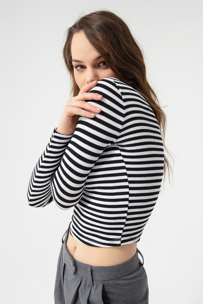 Lafaba Dámská bílo-černá žebrovaná kombinovaná halenka s dlouhým rukávem