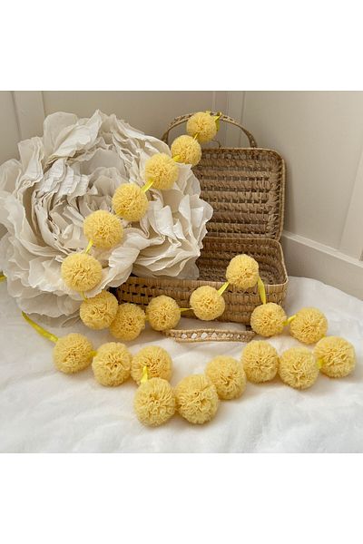 PAMUKA Red Tulle Mini Pompom Banner