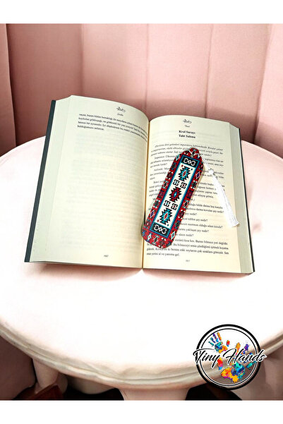 tiny hands Wooden Bookmark 1 Piece Bookmark Carpet Pattern Themed Bookmark Book Accessory