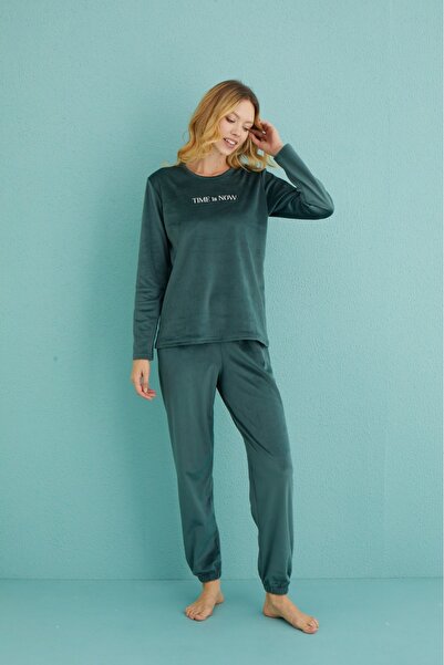 Mihra Soft Velvet Winter Long Sleeve Women's Pajamas Set