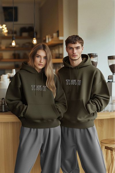 Trendyol Collection KHaki vyšívaná oversize fleecová mikina s kapucí – TMNAW25sw00079