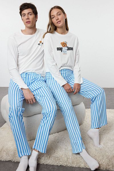 Trendyol Collection Set de pijamale tricotate pentru cuplu/cuplu alb 100% bumbac cu dungi THMAW25PT00171