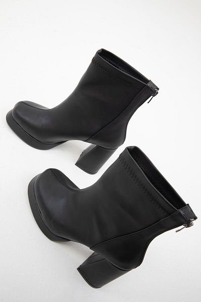 SOHO Schwarze Damenstiefel - 20031 Modell Bootie