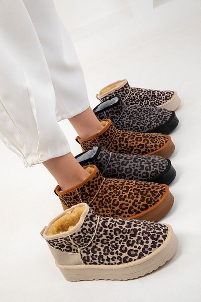 SOHO Hellbraune Damenstiefel mit Leopardenmuster – Modell 20026