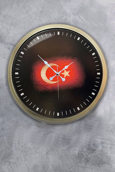 Kasva Concept 40 cm Antique Metal Turkish Flag Wall Clock