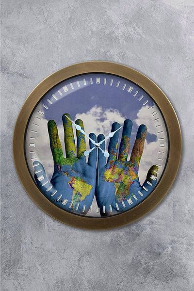 Kasva Concept Gift 36 cm Antique Metal World Peace Wall Clock