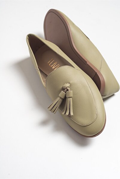 LuviShoes F04 Дамски мокасини от естествена кожа с пискюли от зелена кожа